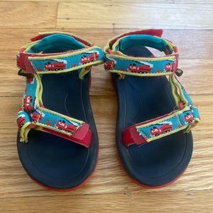 Teva kids sandle size 7 with trains motif